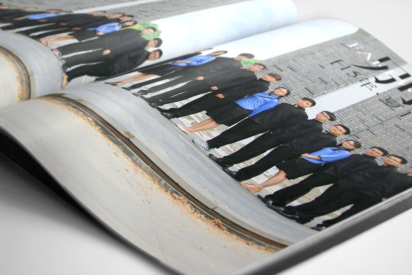 大學畢業(yè)紀念冊設計，畢業(yè)紀念冊設計公司