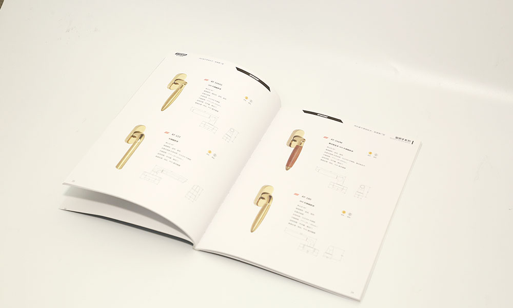 企業(yè)畫冊字體做多久？